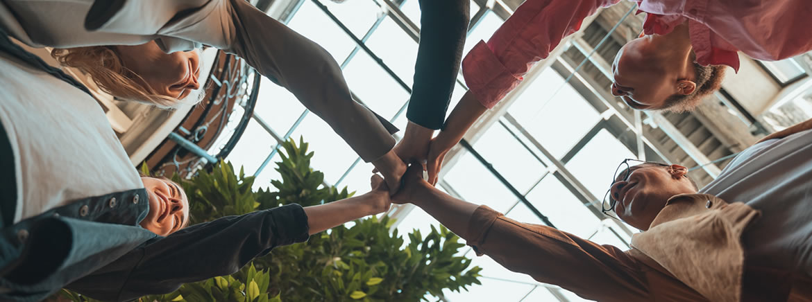 Equipo de asesores de salud alineado